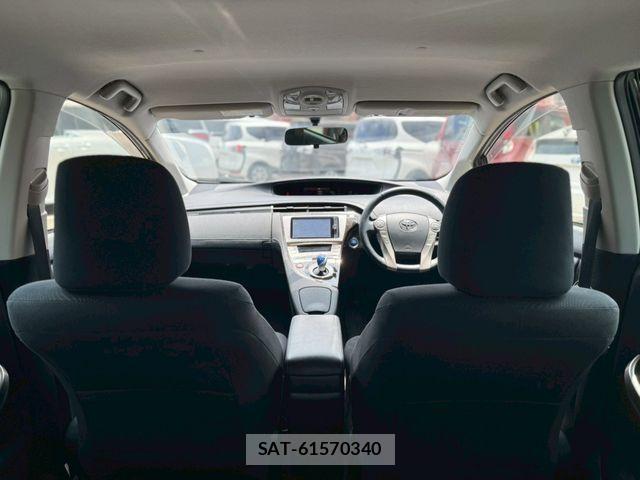 Toyota PRIUS PHV 2014-06 8159059-10