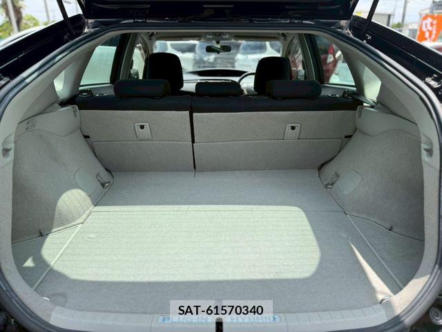 Toyota PRIUS PHV 2014-06 8159059-11