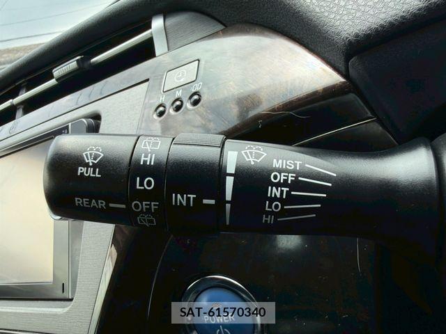 Toyota PRIUS PHV 2014-06 8159059-23