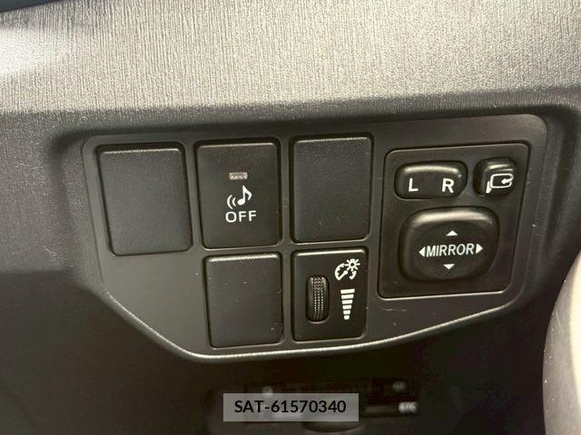 Toyota PRIUS PHV 2014-06 8159059-25
