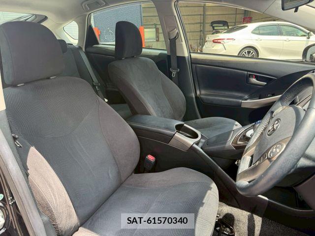 Toyota PRIUS PHV 2014-06 8159059-5