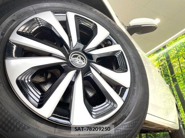 Toyota PRIUS PHV 2018-07 8209704-12