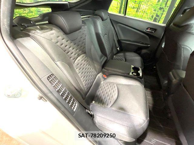 Toyota PRIUS PHV 2018-07 8209704-8