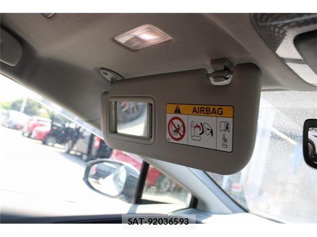 Toyota PRIUS PHV 2023-07 8209702-10