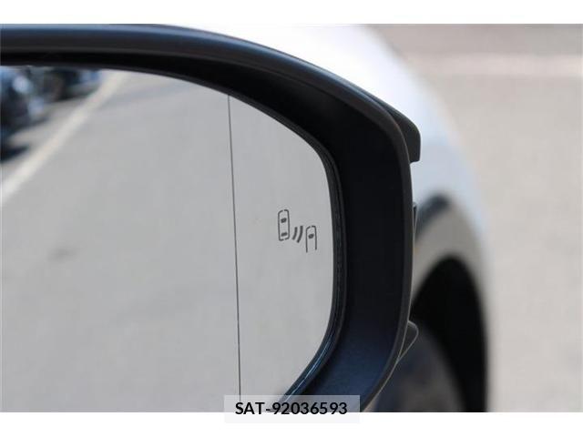 Toyota PRIUS PHV 2023-07 8209702-28