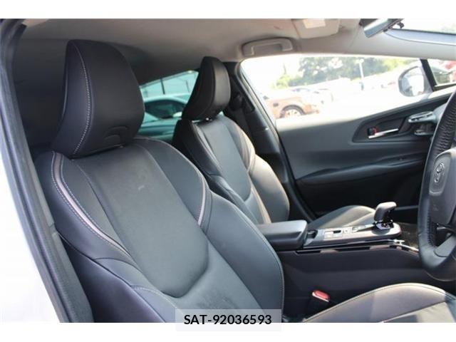 Toyota PRIUS PHV 2023-07 8209702-6