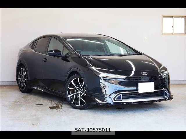 Toyota PRIUS PHV 2023-11 8209701-1