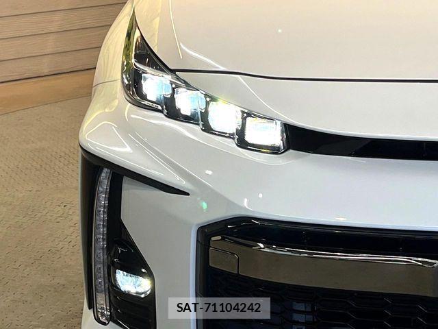 Toyota PRIUS PHV 2018-06 8209703-11