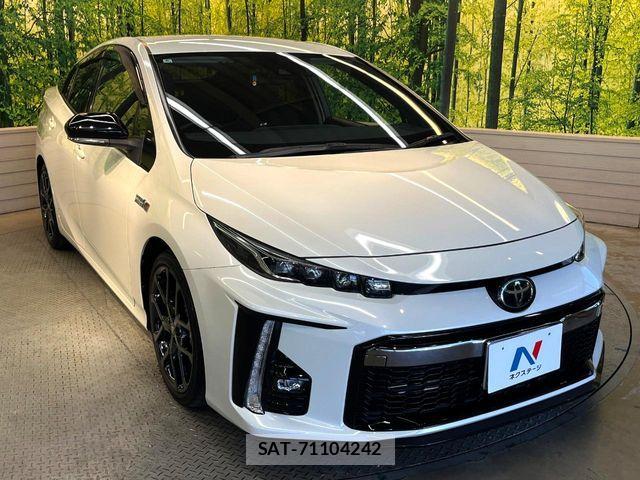 Toyota PRIUS PHV 2018-06 8209703-15