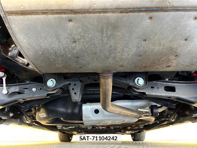 Toyota PRIUS PHV 2018-06 8209703-18