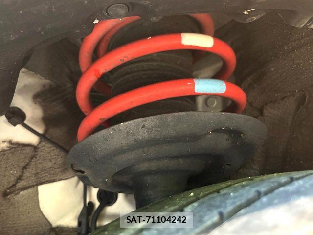 Toyota PRIUS PHV 2018-06 8209703-19