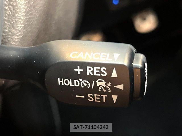 Toyota PRIUS PHV 2018-06 8209703-4
