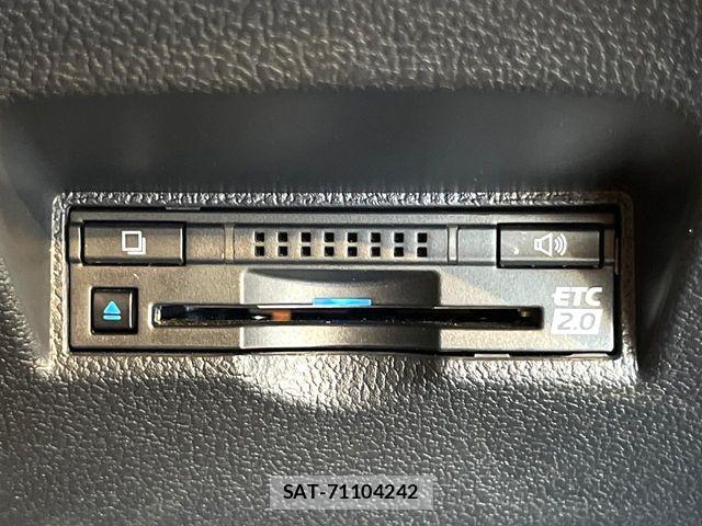 Toyota PRIUS PHV 2018-06 8209703-6