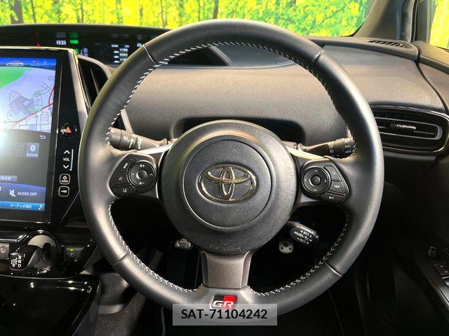 Toyota PRIUS PHV 2018-06 8209703-7