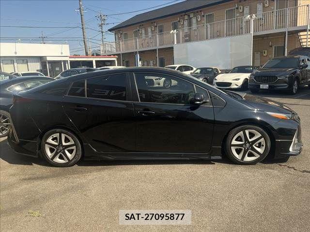 Toyota PRIUS PHV 2020-09 8209705-15