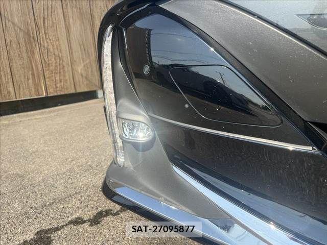 Toyota PRIUS PHV 2020-09 8209705-23