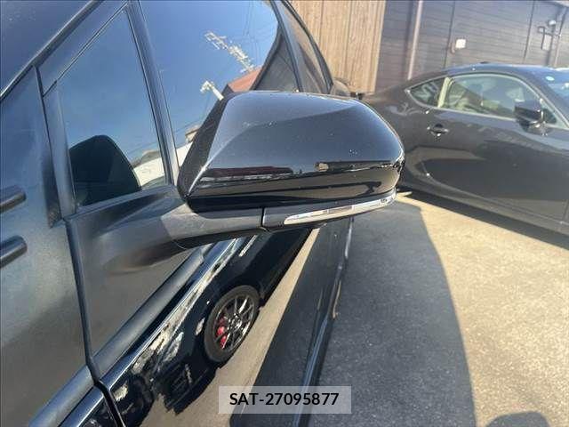 Toyota PRIUS PHV 2020-09 8209705-24