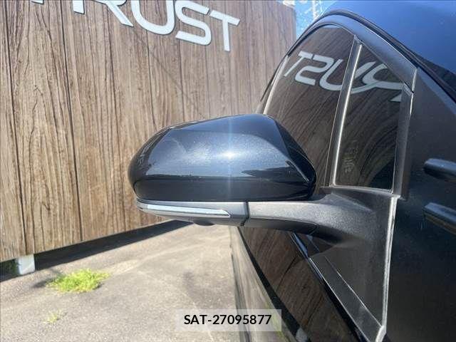 Toyota PRIUS PHV 2020-09 8209705-25