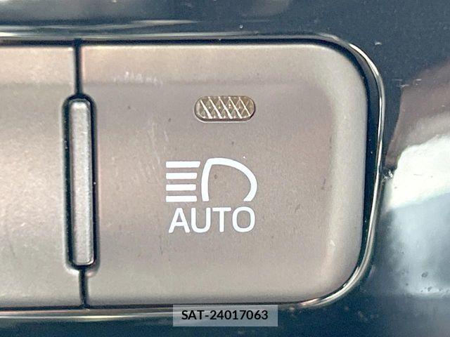 Toyota PRIUS PHV 2017-03 8209707-9