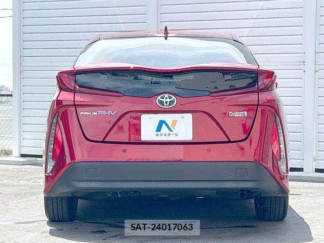 Toyota PRIUS PHV 2017-03 8209707-18