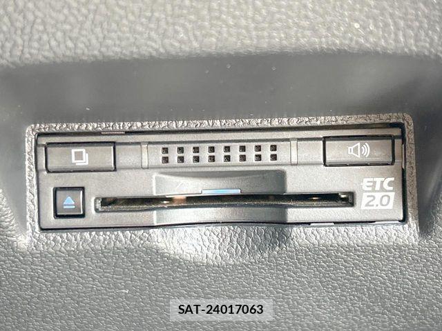 Toyota PRIUS PHV 2017-03 8209707-7