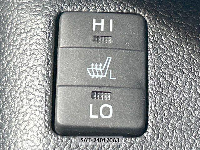 Toyota PRIUS PHV 2017-03 8209707-8