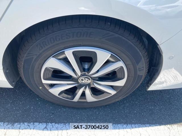 Toyota PRIUS PHV 2018-08 8231401-10