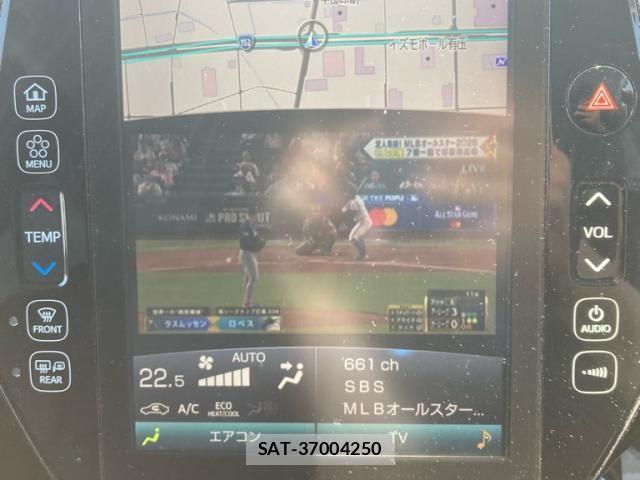 Toyota PRIUS PHV 2018-08 8231401-27