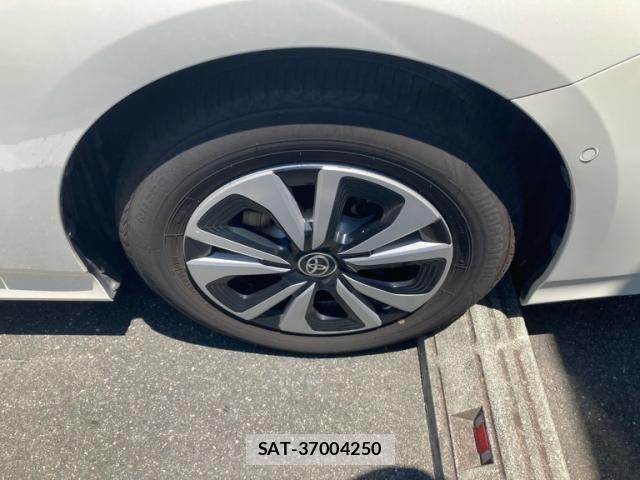 Toyota PRIUS PHV 2018-08 8231401-7