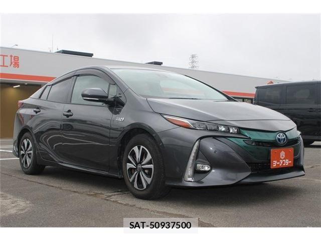 Toyota PRIUS PHV 2017-05 8246424-12