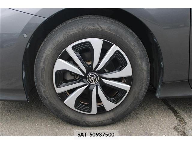Toyota PRIUS PHV 2017-05 8246424-21