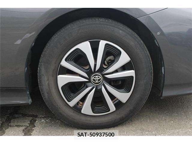 Toyota PRIUS PHV 2017-05 8246424-22
