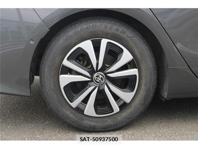 Toyota PRIUS PHV 2017-05 8246424-23