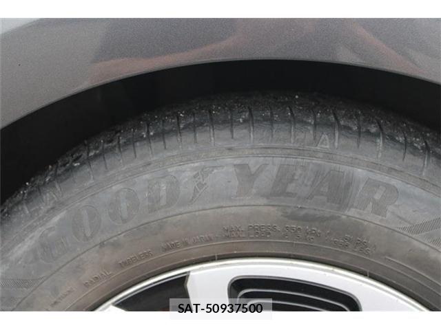 Toyota PRIUS PHV 2017-05 8246424-25