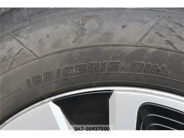 Toyota PRIUS PHV 2017-05 8246424-26