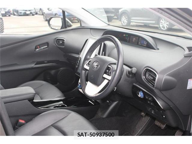 Toyota PRIUS PHV 2017-05 8246424-29