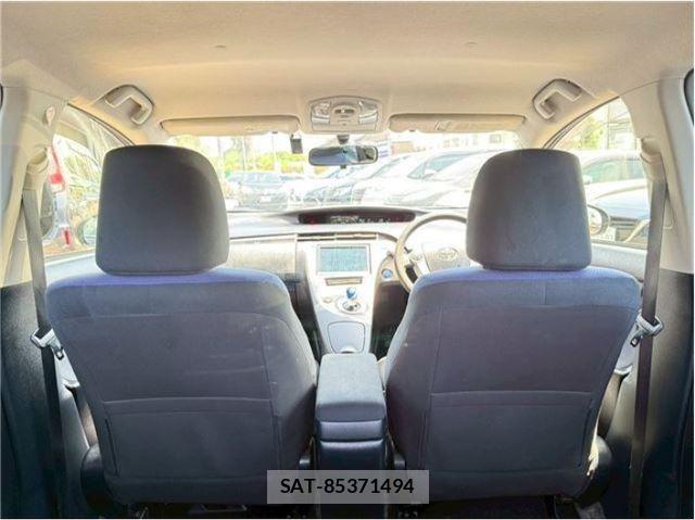 Toyota PRIUS PHV 2012-06 8246425-9