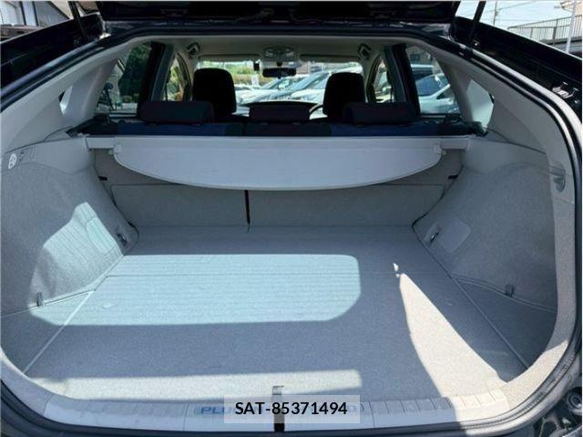 Toyota PRIUS PHV 2012-06 8246425-10