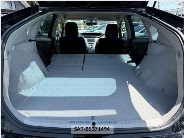 Toyota PRIUS PHV 2012-06 8246425-11