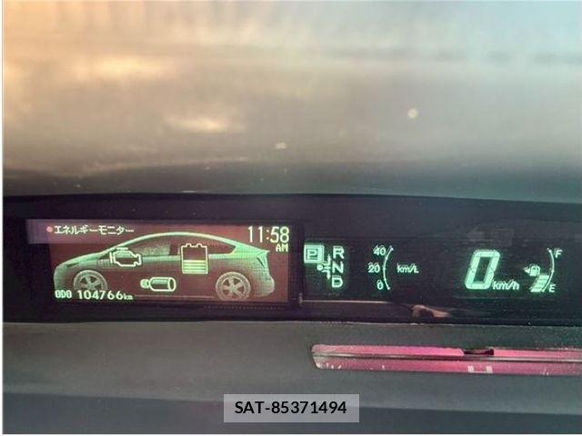 Toyota PRIUS PHV 2012-06 8246425-13
