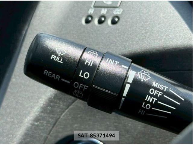 Toyota PRIUS PHV 2012-06 8246425-23