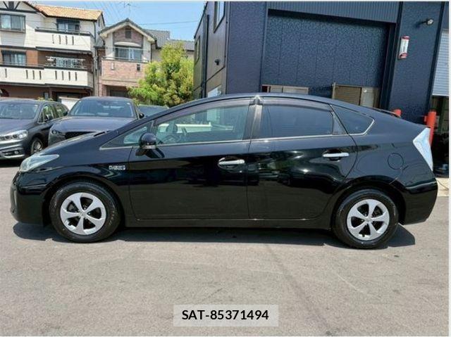 Toyota PRIUS PHV 2012-06 8246425-3