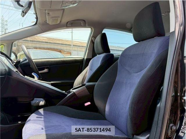 Toyota PRIUS PHV 2012-06 8246425-6