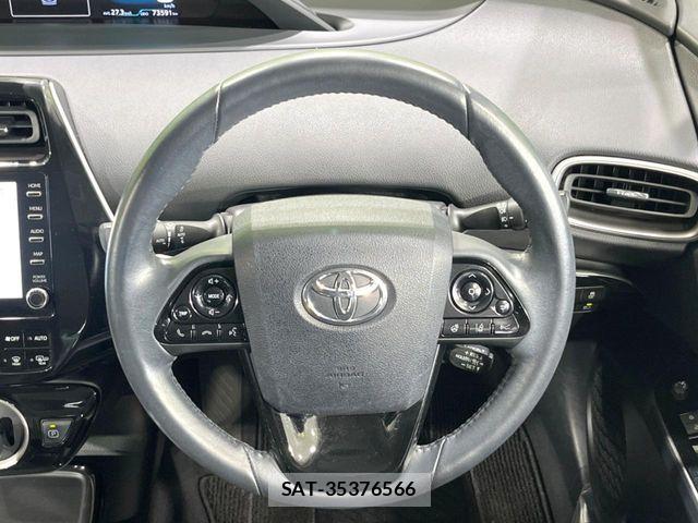Toyota PRIUS PHV 2022-02 8246423-10