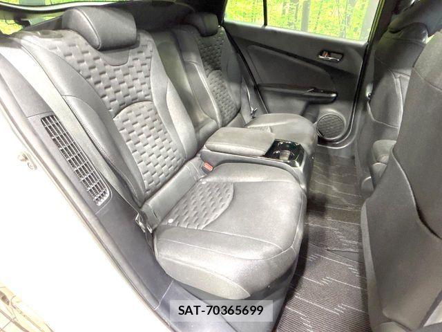 Toyota PRIUS PHV 2017-05 8316597-9