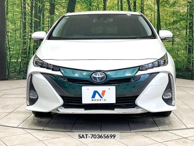 Toyota PRIUS PHV 2017-05 8316597-13