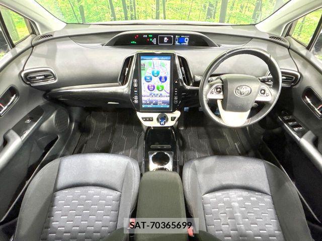 Toyota PRIUS PHV 2017-05 8316597-6