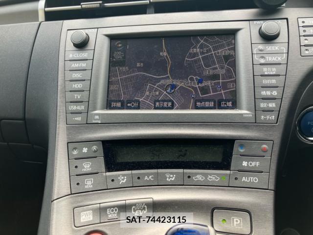 Toyota PRIUS PHV 2012-02 8316599-12