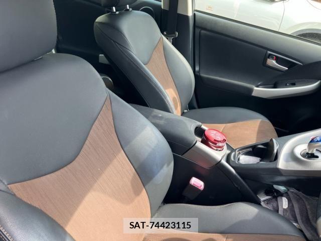 Toyota PRIUS PHV 2012-02 8316599-5