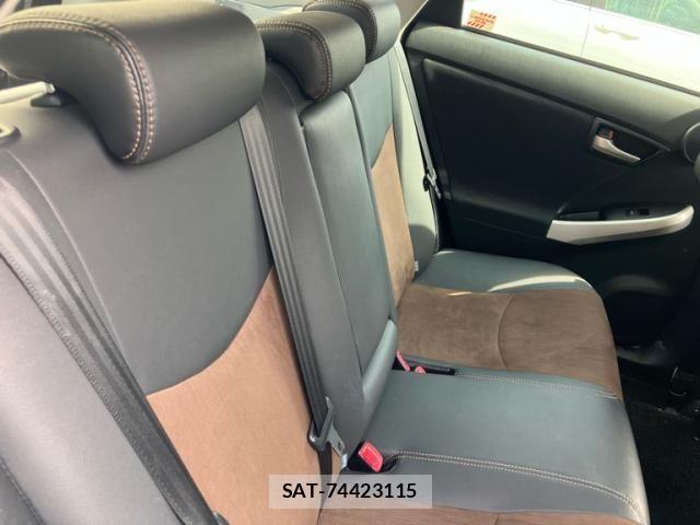 Toyota PRIUS PHV 2012-02 8316599-6